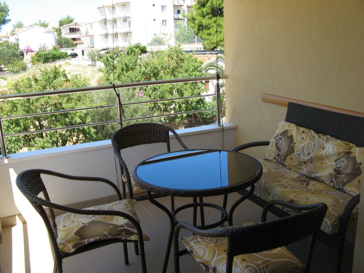 Apartments Otok 2 Trogir Exterior photo